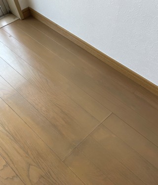 リペア後の綺麗なフローリング